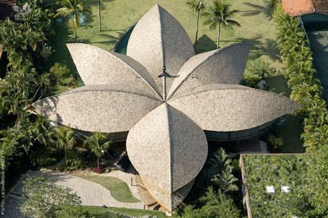 natureinspired_leafhouse-1